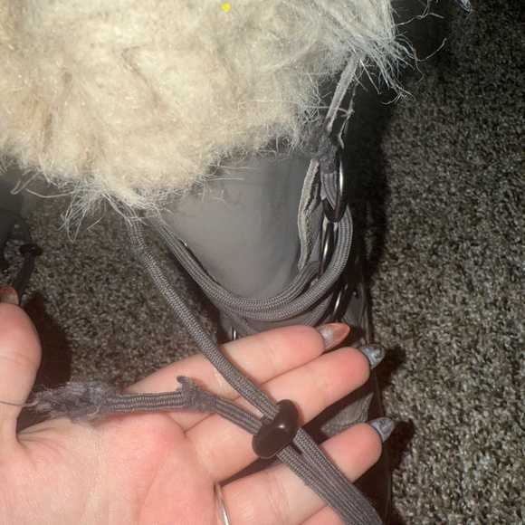 Sorel Boots (see flaws) - Picture 6 of 10